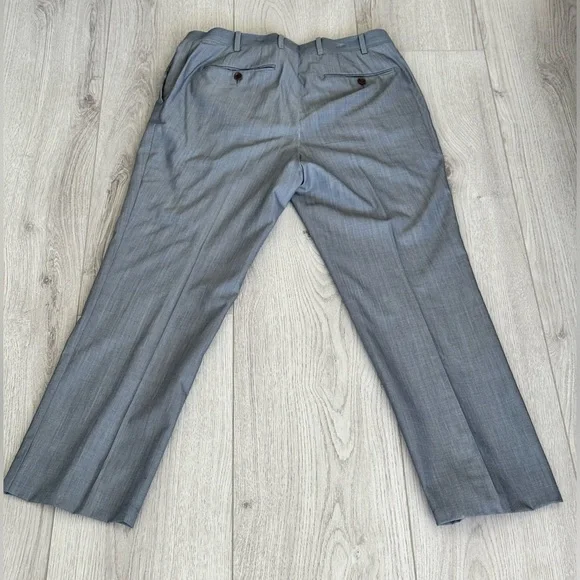 Dkny Gray Men Suit with Notched Lapels, 100% wool, size 42R, pants 34/29